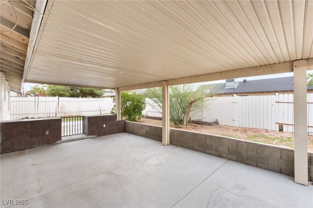 1867 Renada Circle, North Las Vegas, NV 89030