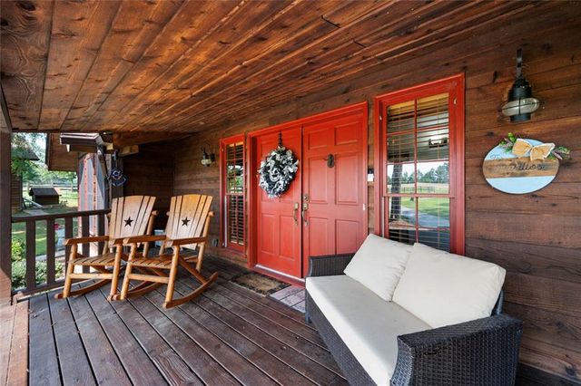 180 River Cove Road, Social Circle, GA 30025