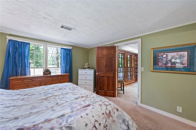 180 River Cove Road, Social Circle, GA 30025