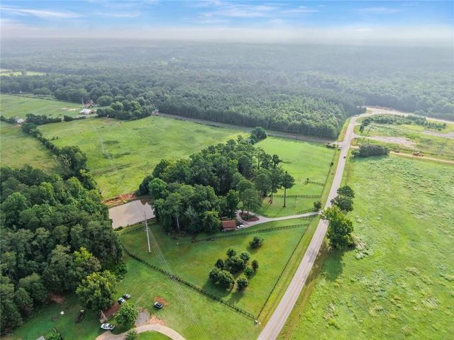 180 River Cove Road, Social Circle, GA 30025