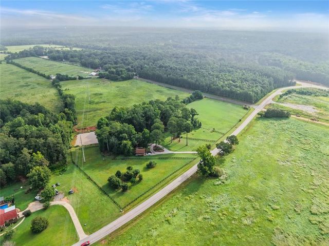 180 River Cove Road, Social Circle, GA 30025