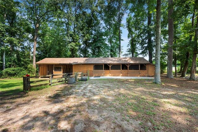 180 River Cove Road, Social Circle, GA 30025
