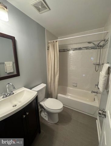4818 SHERIFF RD NE, Washington, DC 20019