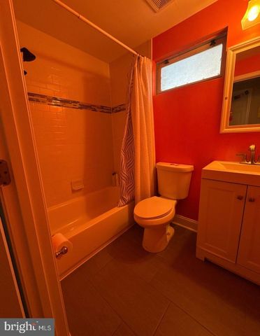 4818 SHERIFF RD NE, Washington, DC 20019