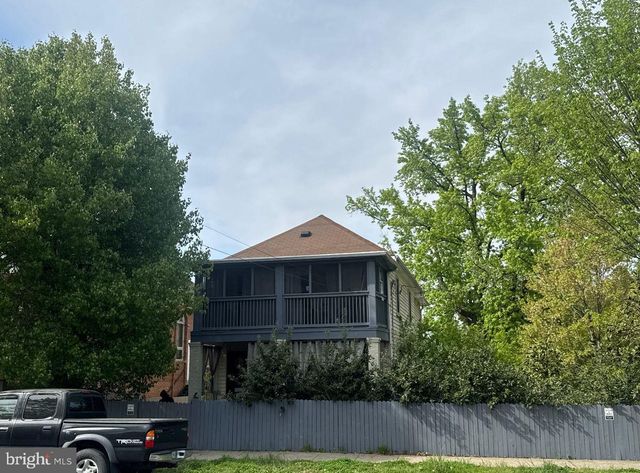 4818 SHERIFF RD NE, Washington, DC 20019
