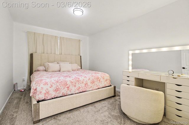 22320 Abbey Lane, Dearborn, MI 48124