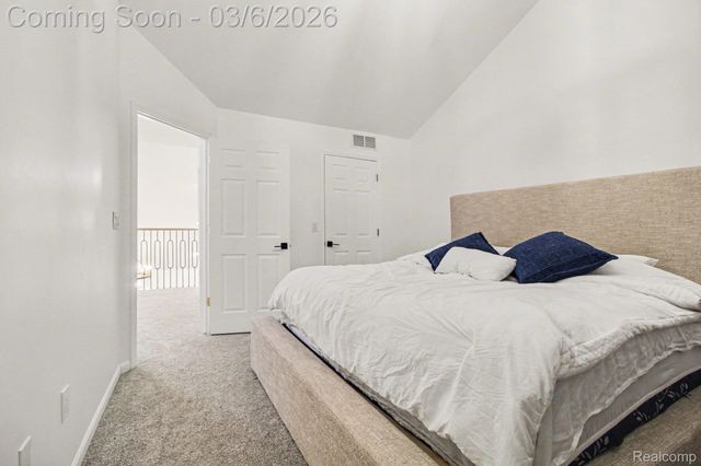 22320 Abbey Lane, Dearborn, MI 48124