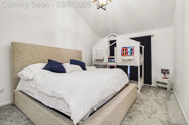 22320 Abbey Lane, Dearborn, MI 48124