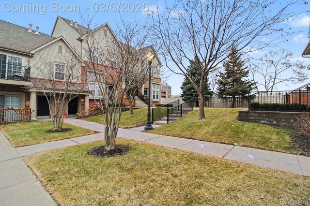 22320 Abbey Lane, Dearborn, MI 48124