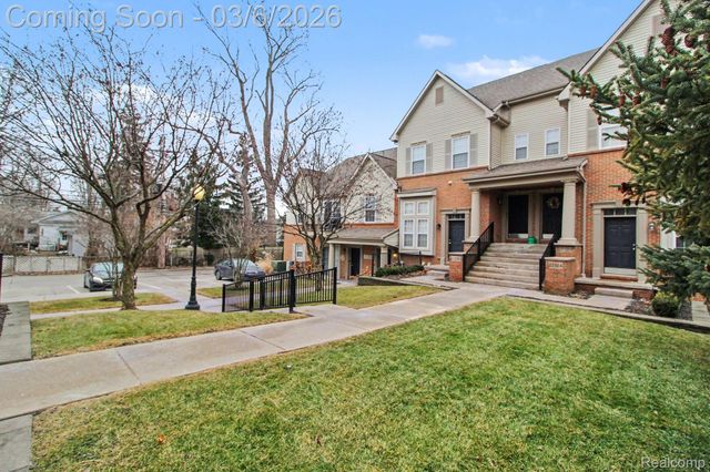 22320 Abbey Lane, Dearborn, MI 48124