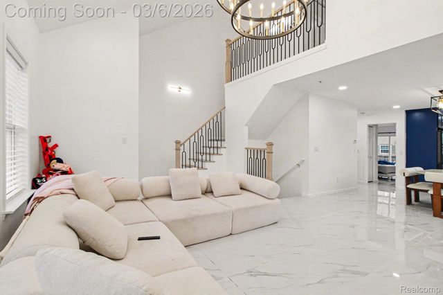 22320 Abbey Lane, Dearborn, MI 48124