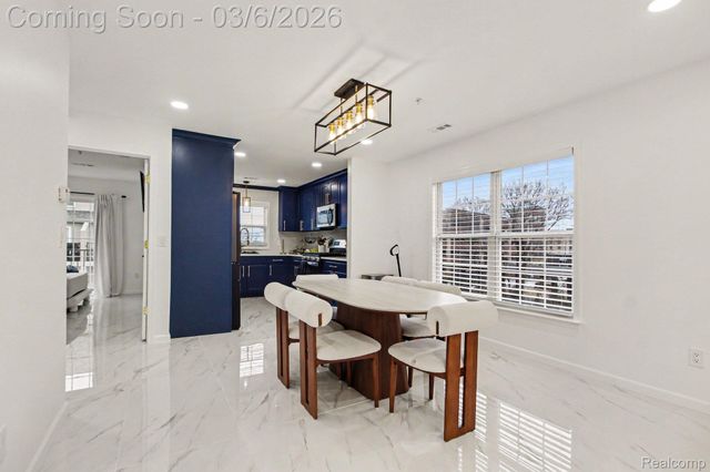 22320 Abbey Lane, Dearborn, MI 48124