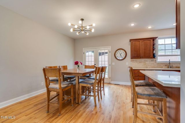 364 Jessicas Way, Johnson City, TN 37615