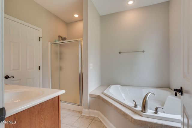 364 Jessicas Way, Johnson City, TN 37615