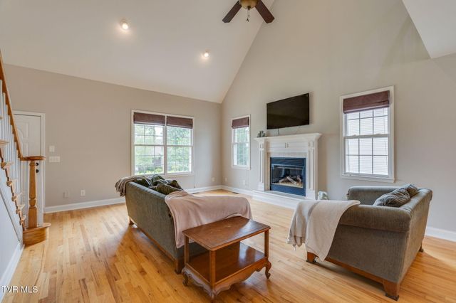 364 Jessicas Way, Johnson City, TN 37615