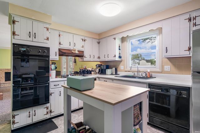 8131 Welsch Drive, Fort Wayne, IN 46815