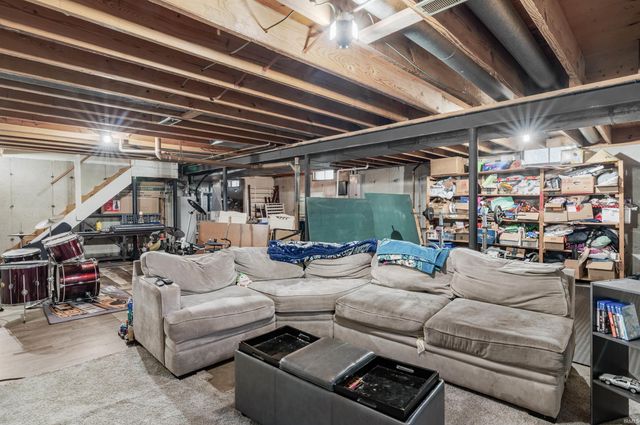 8131 Welsch Drive, Fort Wayne, IN 46815