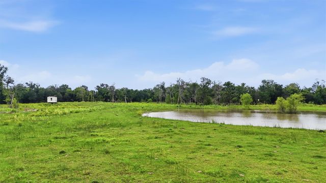 1900 Country Road 30, Angleton, TX 77515