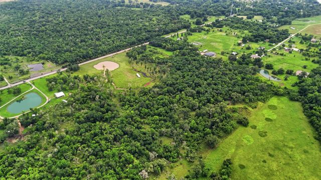 1900 Country Road 30, Angleton, TX 77515