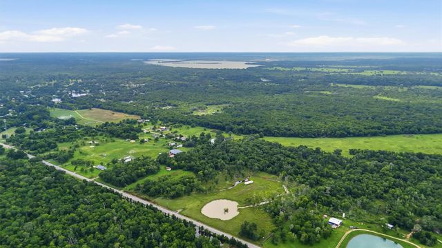 1900 Country Road 30, Angleton, TX 77515