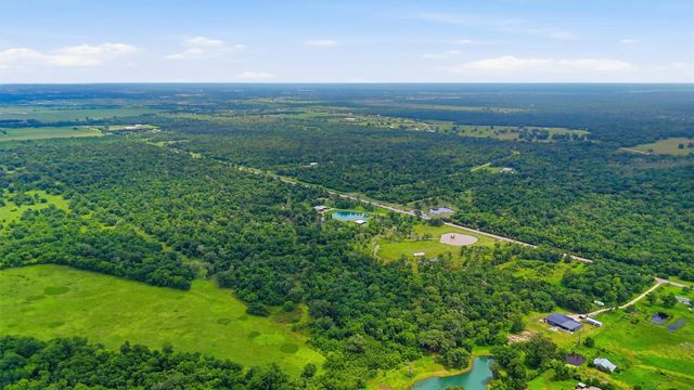 1900 Country Road 30, Angleton, TX 77515