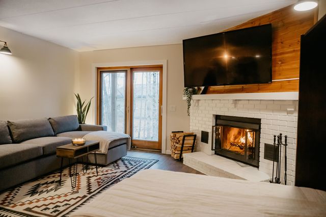 11C Snow Tree Ln, Dover, VT 05356