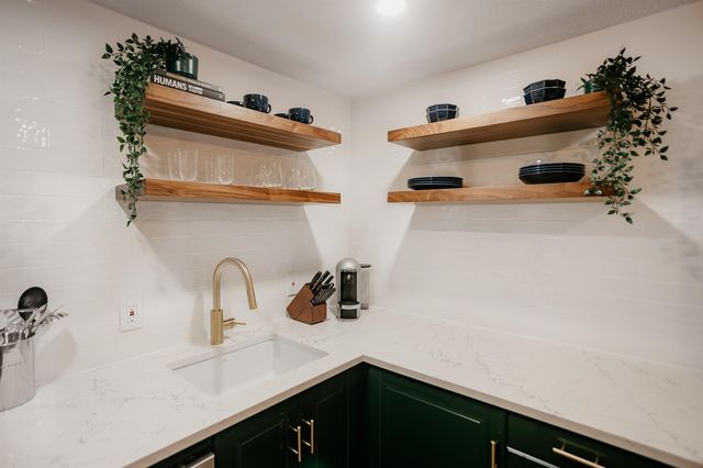 11C Snow Tree Ln, Dover, VT 05356