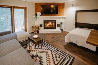 11C Snow Tree Ln, Dover, VT 05356