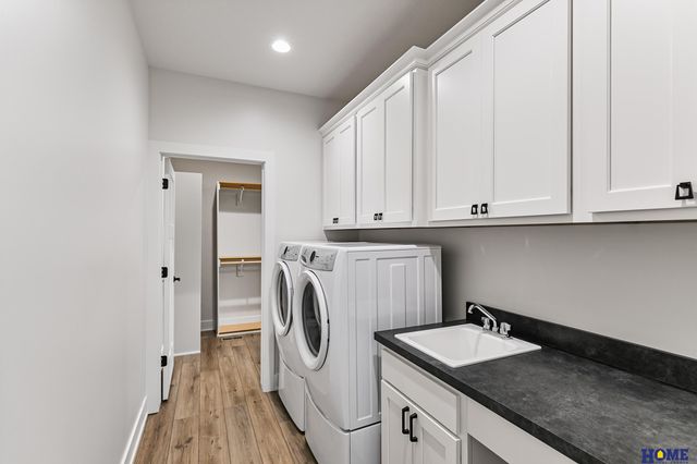 9750 Casa Galeano Court, Lincoln, NE 68520