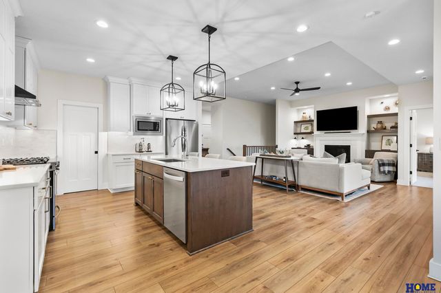 9750 Casa Galeano Court, Lincoln, NE 68520