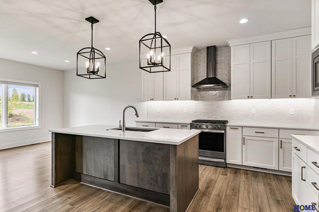 9750 Casa Galeano Court, Lincoln, NE 68520