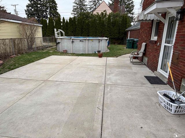 2933 Fort Park Avenue, Lincoln Park, MI 48146