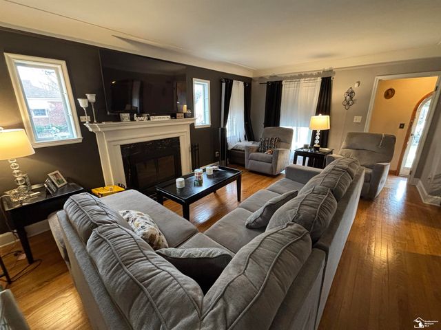 2933 Fort Park Avenue, Lincoln Park, MI 48146