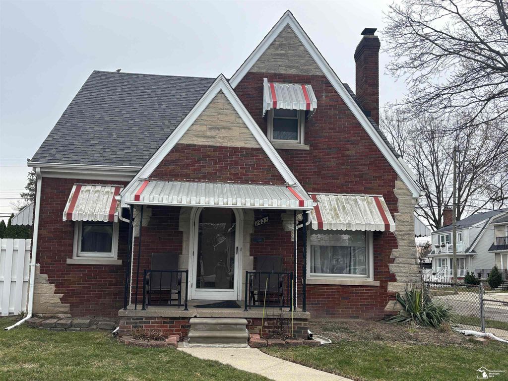 2933 Fort Park Avenue, Lincoln Park, MI 48146