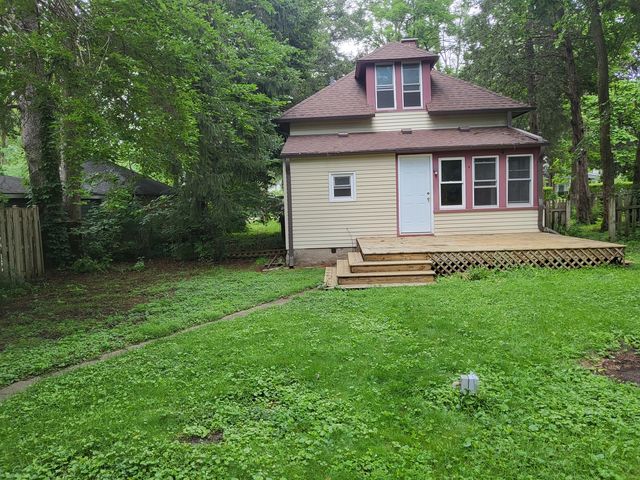103 Center Street, Fox River Grove, IL 60021