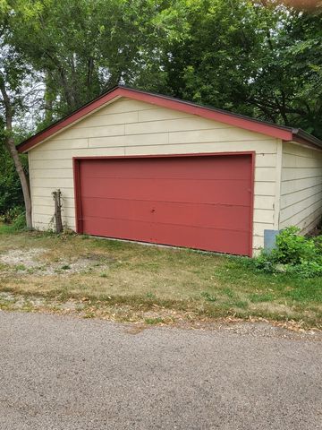 103 Center Street, Fox River Grove, IL 60021