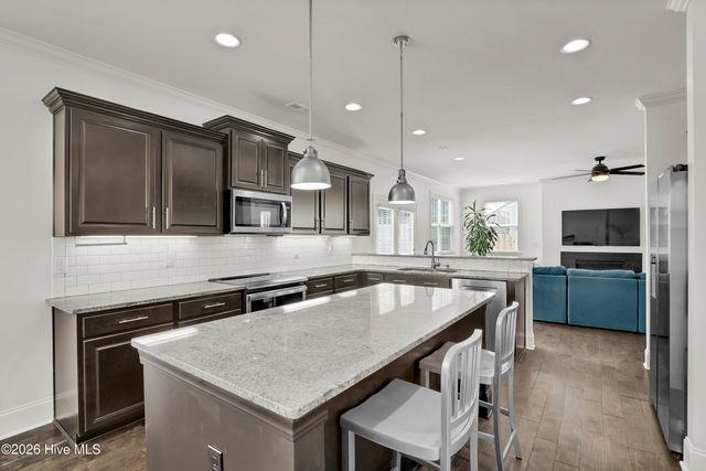 204 Waldorf Way, Hampstead, NC 28443