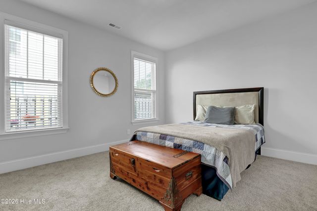 204 Waldorf Way, Hampstead, NC 28443