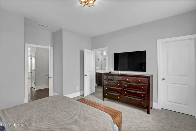 204 Waldorf Way, Hampstead, NC 28443