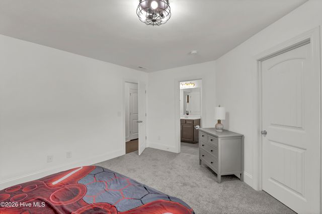 204 Waldorf Way, Hampstead, NC 28443
