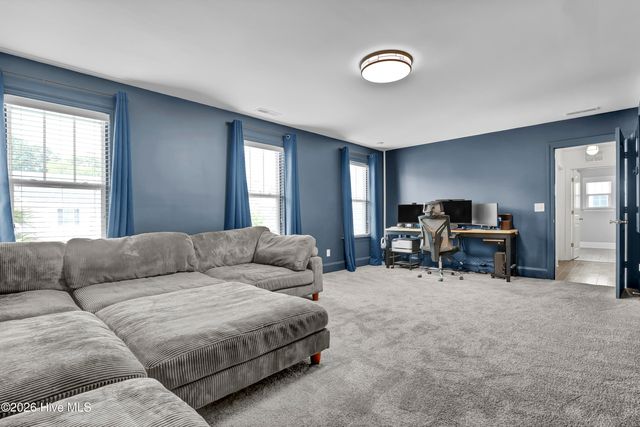 204 Waldorf Way, Hampstead, NC 28443