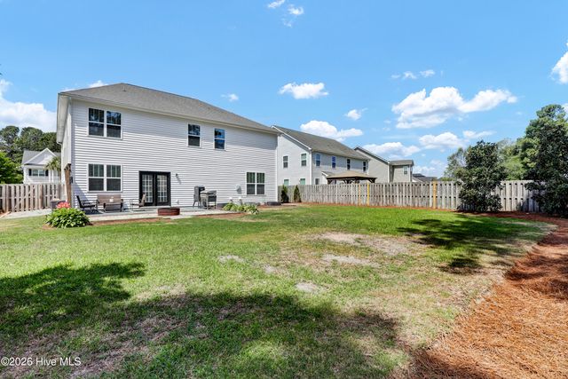 204 Waldorf Way, Hampstead, NC 28443