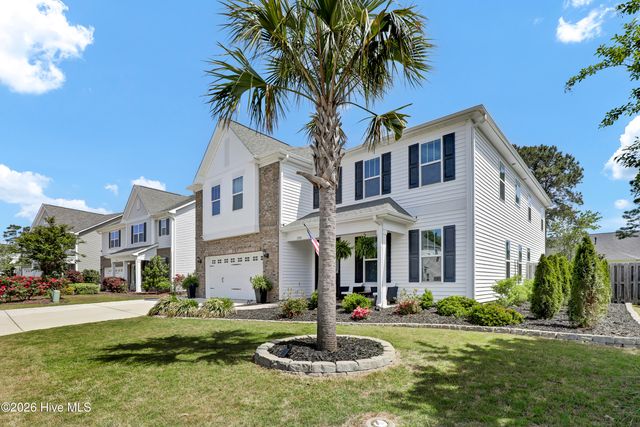 204 Waldorf Way, Hampstead, NC 28443