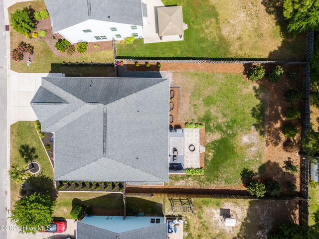 204 Waldorf Way, Hampstead, NC 28443