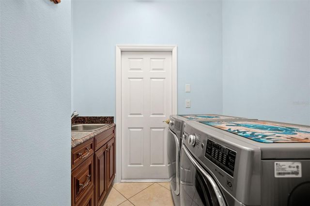 6882 TAILFEATHER WAY, Bradenton, FL 34203