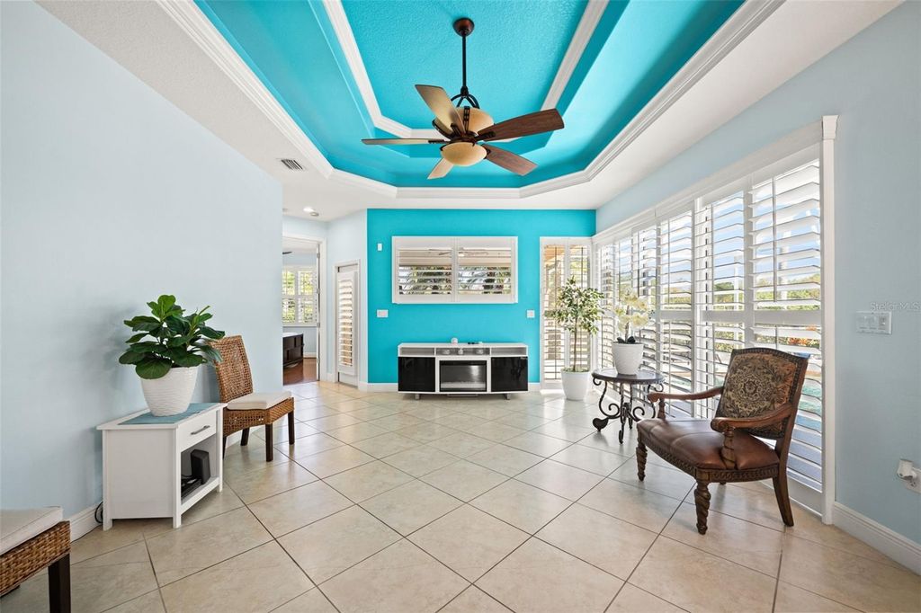 Image 20 of property listing at 6882 TAILFEATHER WAY, Bradenton, FL 34203