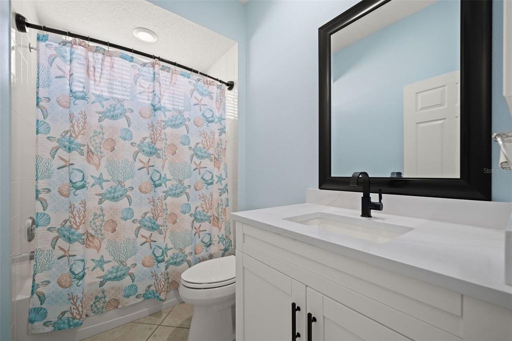 Image 25 of property listing at 6882 TAILFEATHER WAY, Bradenton, FL 34203