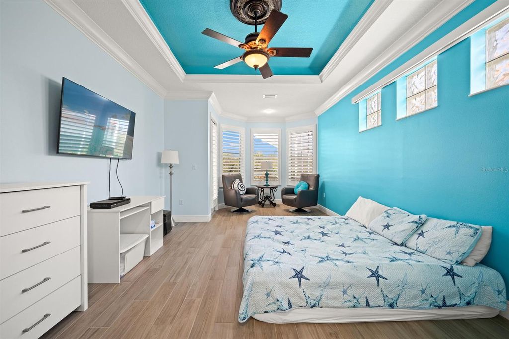 Image 35 of property listing at 6882 TAILFEATHER WAY, Bradenton, FL 34203