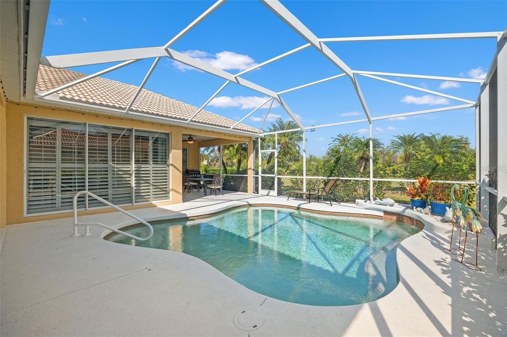 Image 43 of property listing at 6882 TAILFEATHER WAY, Bradenton, FL 34203