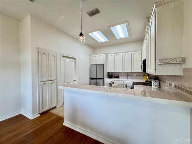 2500 Pelican Avenue, Mcallen, TX 78504